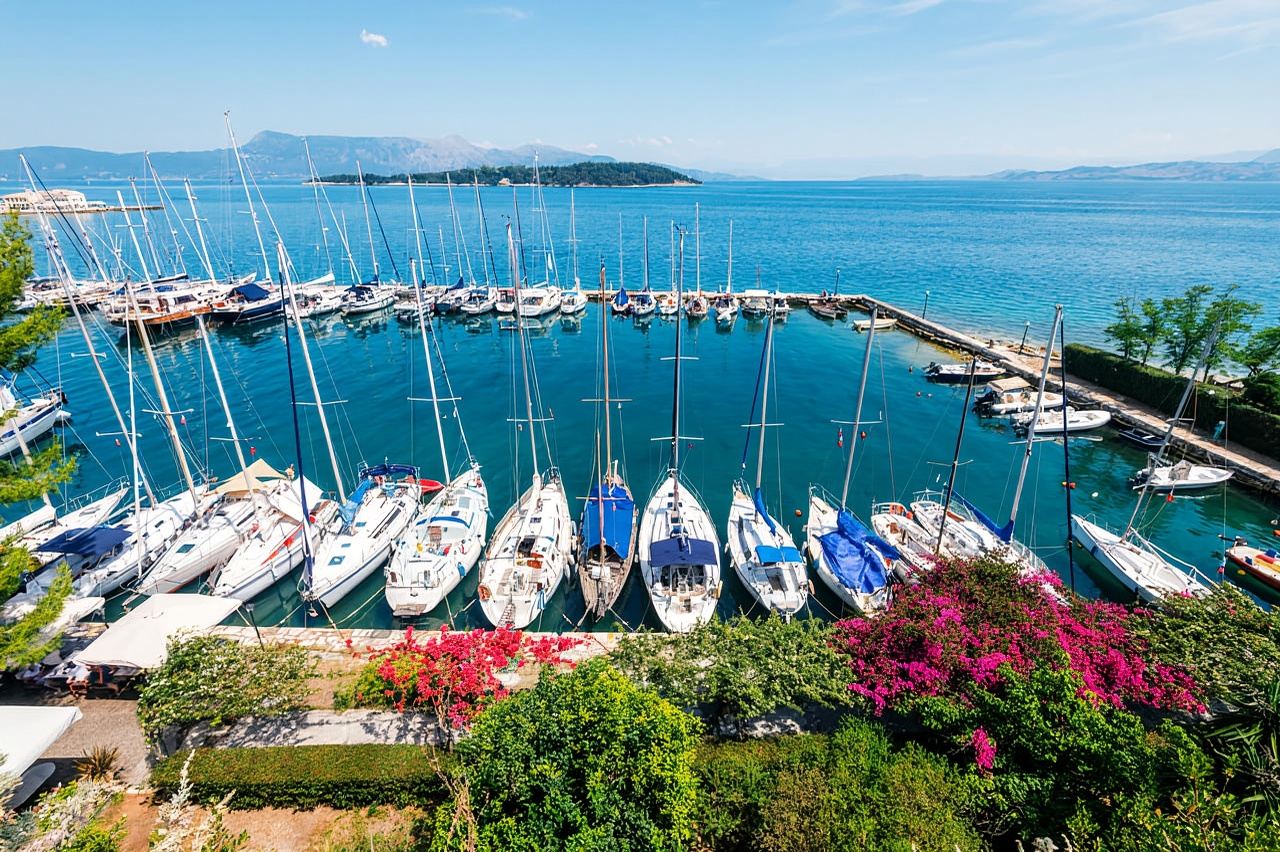 Corfu Cruise Port: City Highlights tour & Old Town visit