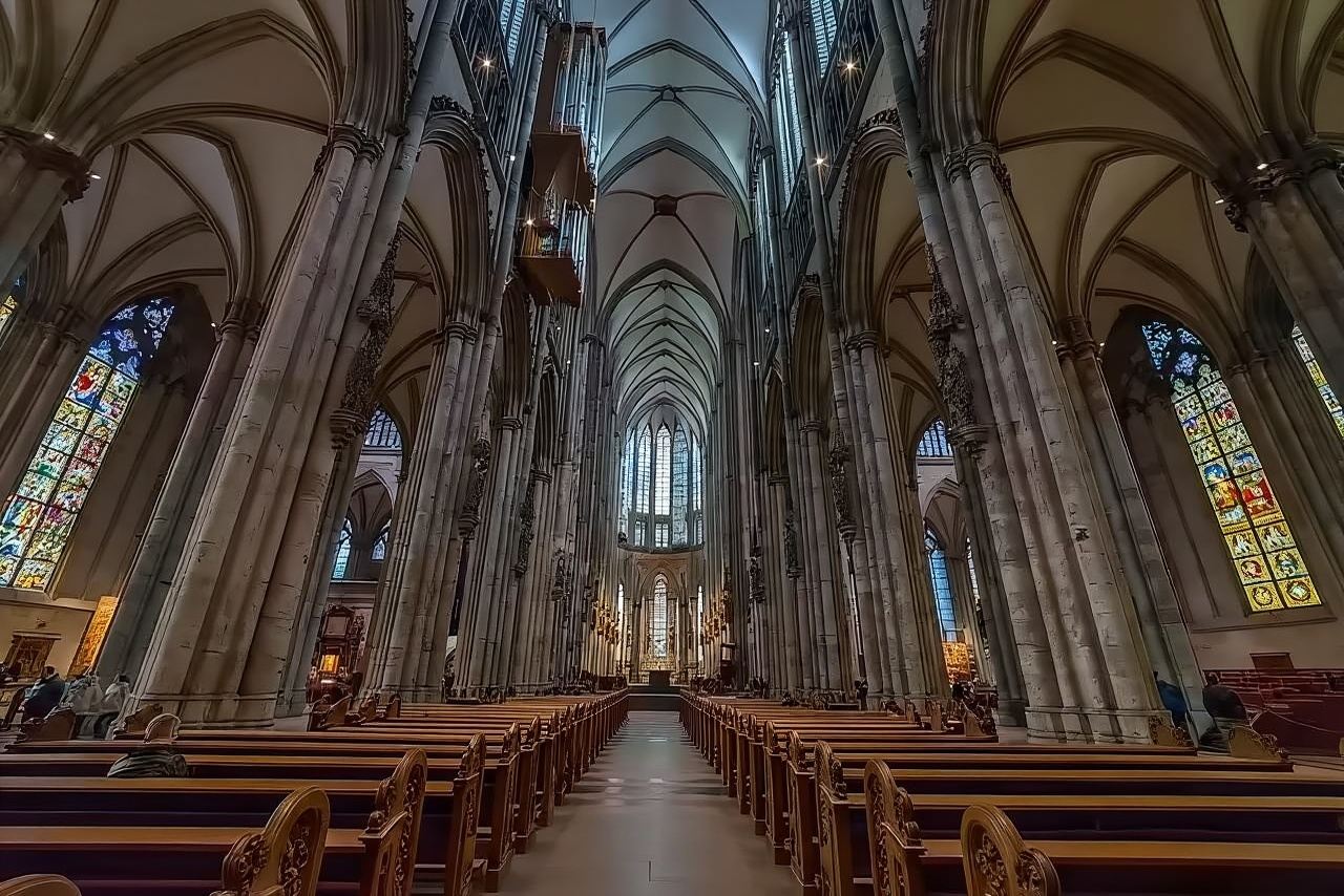 德國科隆大教堂+科隆巧克力博物館+路德維希博物館一日遊。