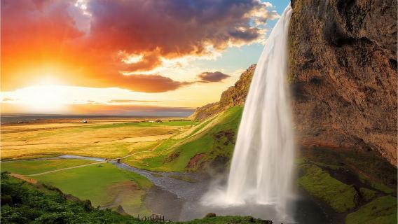 アイスランド南海岸ワンデーツアー【セリャランズフォスの滝、ブラックビーチ、ヴィーク、ソゥルヘイマヨークトル氷河】