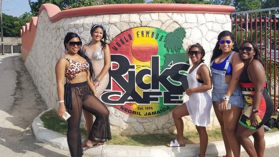 Negril Seven Miles Beach Tagesausflug und private Sonnenuntergangstour im Rick's Cafe