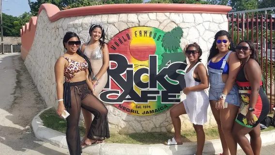 Negril Seven Miles Beach Day and Rick's Cafe Sunset Private Tour