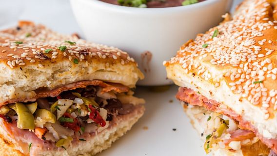 Food tour of the French Quarter in New Orleans