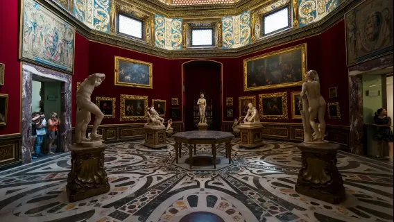Florence Uffizi Gallery Half-Day Tour [2 hours Chinese/Mandarin official guide explanation | 2 people per group]