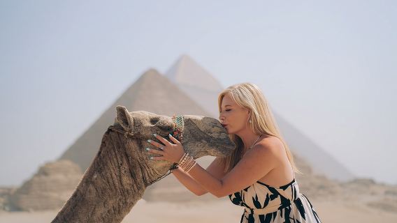 2 ore di sessione fotografica unica (servizio fotografico) alle Piramidi di Giza