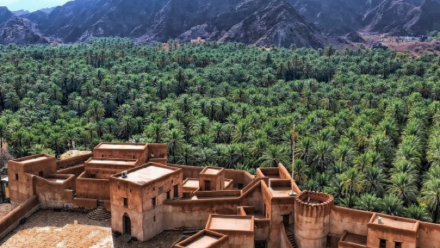 Enjoy the beauty of Fanja, Samail، Izki & Nizwa on a special trip