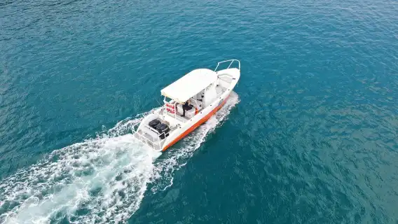 泰國普吉島遊艇出海海釣【VIP小團|中文服務|含接駁|贈送浮潛|現場加工|拼團私人導覽任選|包船定制