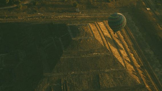 Mexiko-Stadt: Fliegen Sie mit einem Heißluftballon über die beeindruckenden Pyramiden von Teotihuacan