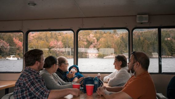 Mont-Tremblant: Guided Scenic Lake Cruise