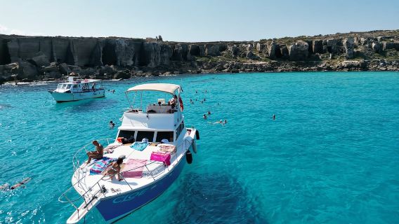 Da Trapani: Tour in Yacht a Favignana e Levanzo con Soste