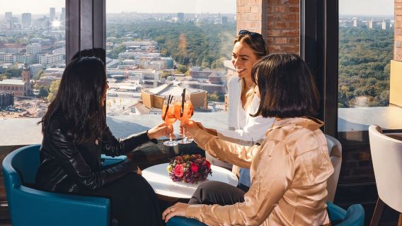 Berlin: Tiket Kombo untuk Panoramapunkt dengan Crémant di Café