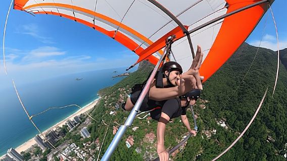 Rio de Janeiro: Hang Gliding or Paragliding Flights