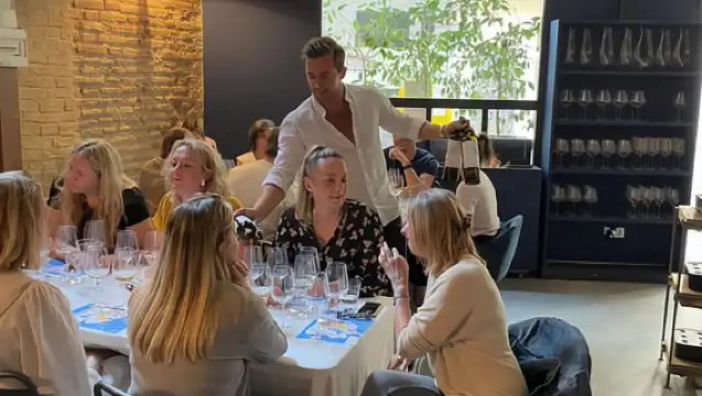 Wine Tasting with Professional Sommelier in centre Valencia