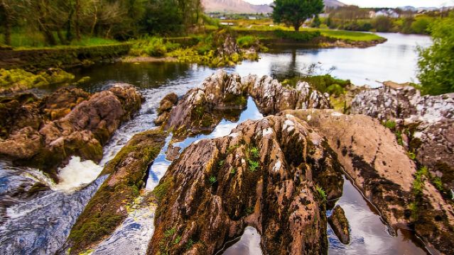 NO 1 Ring of Kerry Tour inc Killarney Lakes & National Park