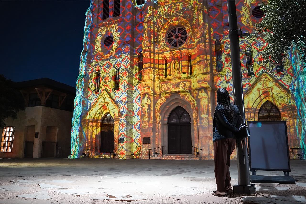 San Antonio Small Group Night Tour with Tower of Americas