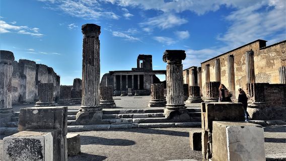 Small Group Guided Pompeii Tour from Positano