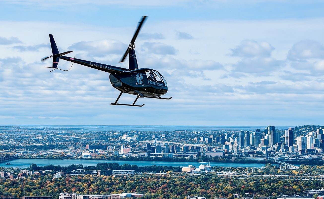 Montreal Saint-Laurent Circuit helicopter tour