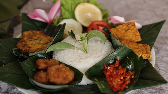 Cooking and eating experience with a local family in Sanur