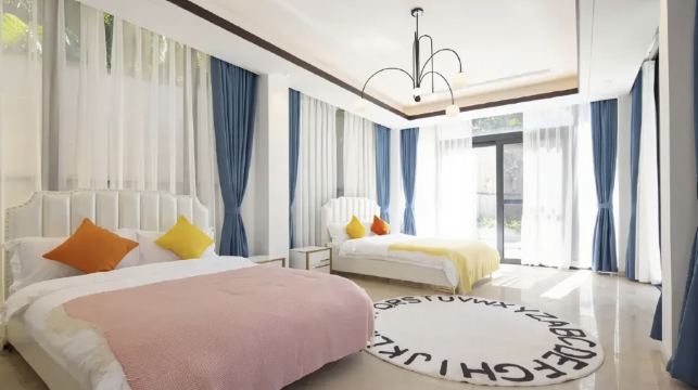 廣州溪頭村美食廣場·過夜露營【從化富力泉5房營地「浸溫泉+唱K+打麻雀」划艇越野】