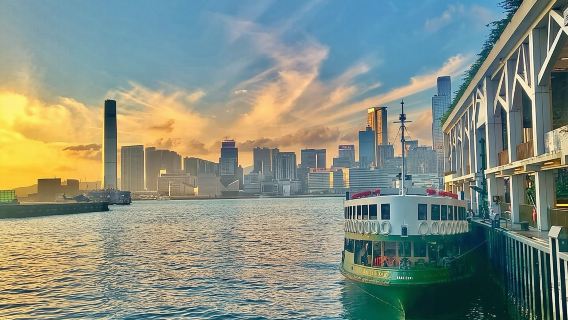 A Private City Tour of Hong Kong with Mercedes-Benz