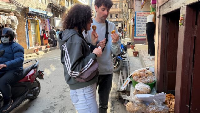 ทัวร์รถลากอาหาร เครื่องดื่ม และช้อปปิ้งในกาฐมาณฑุ