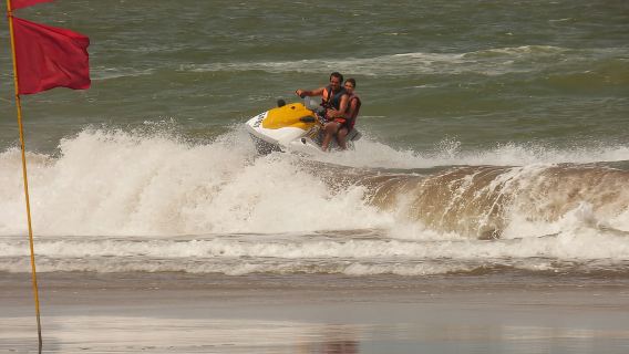 Mombasa: Aventura en la playa con moto acuática y paseo en barco