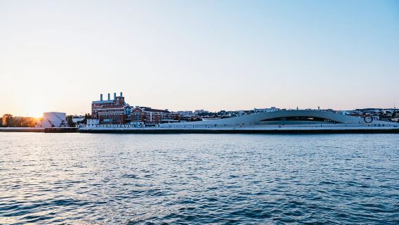Lisboa: Paseo en velero diurno/al atardecer/nocturno con bebida