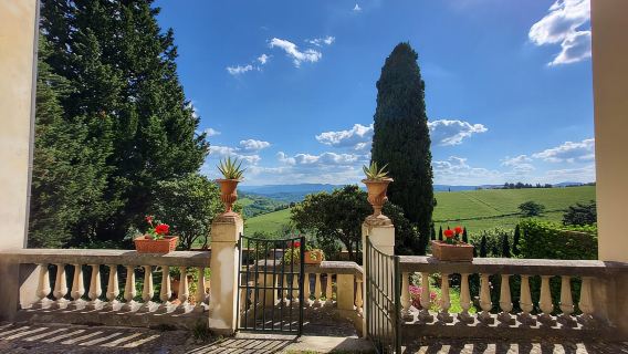 Florence: Menunggang kuda 3j dan Mencicipi Wain&Makan Tengahari di sebuah istana