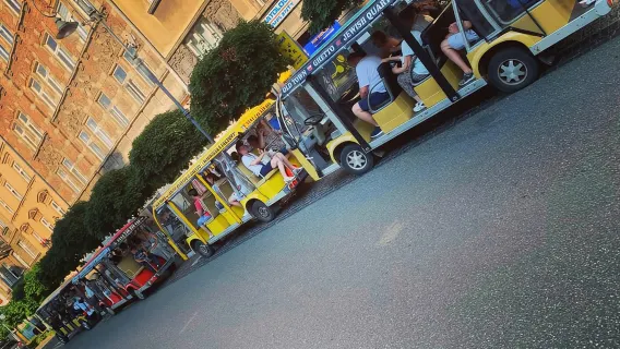 Cracovia: tour panoramico della città in buggy elettrico ecologico da golf cart