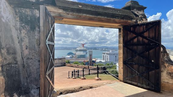 Old San Juan: San Cristobal Castle and Old Town Walking Tour