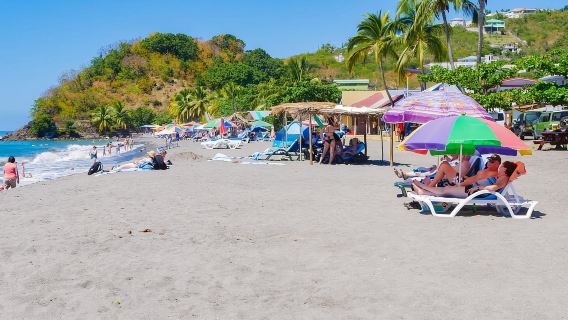Dominica: escursione a Emerald Pool e Mero Beach