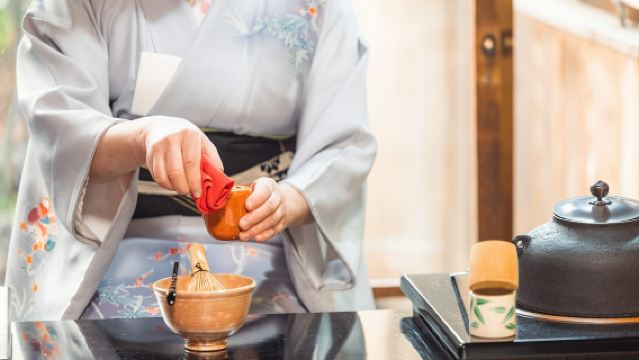 京都：京町家で楽しむテーブルスタイルの茶会