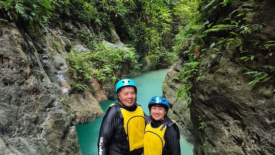Cebu: Canyoneering e Tour Giornaliero alle Cascate di Kawasan