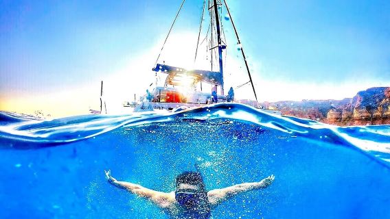 ทัวร์วันเดียว/ทัวร์หลายวัน ซานโตรินี หาดแดง + หาดขาว + คาลเดร่าซานโตรินี