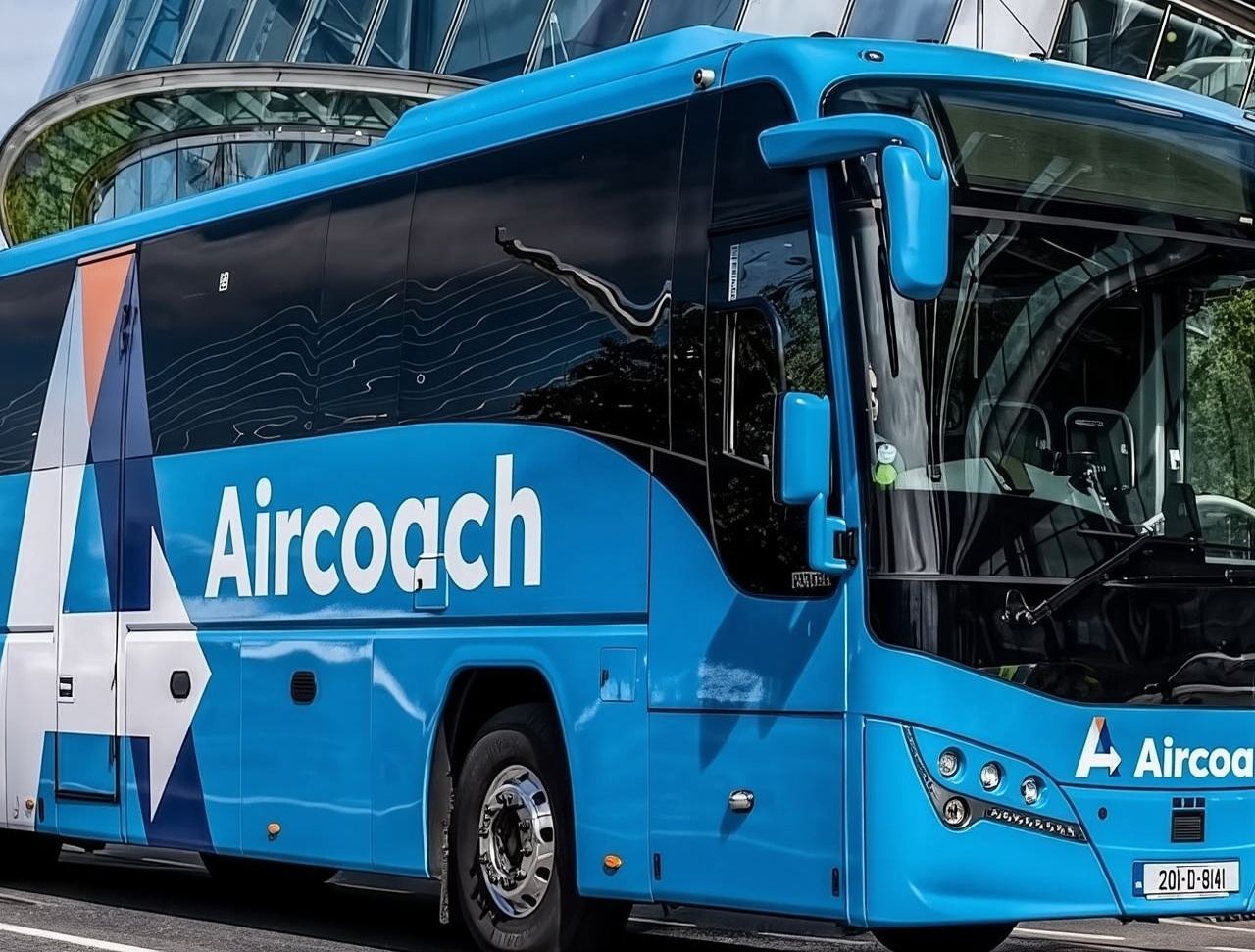 Biglietto del bus per l'aeroporto di Dublino in Irlanda [trasferimento per aeroporto + nessun bisogno di ritirare il biglietto + economico e conveniente + arrivo diretto]