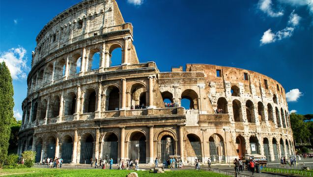 Rome Day Tour (Exterior + Colosseum + Ancient Roman Ruins + Piazza Venezia)