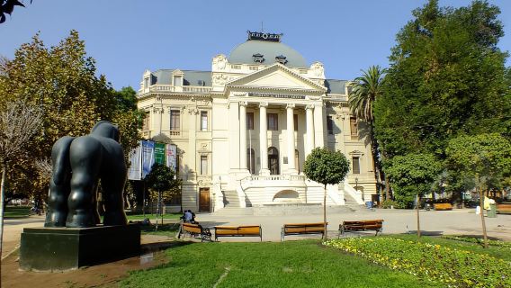 Excursión de medio día en Santiago de Chile con guía, traslado, aperitivos y transporte