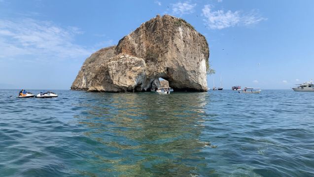 Puerto Vallarta snorkel tour at Los Arcos