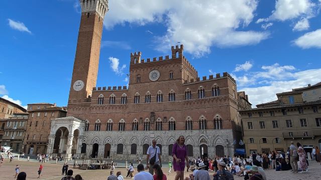 Florenz: Tagesausflug mit Freizeit in San Gimignano und Siena