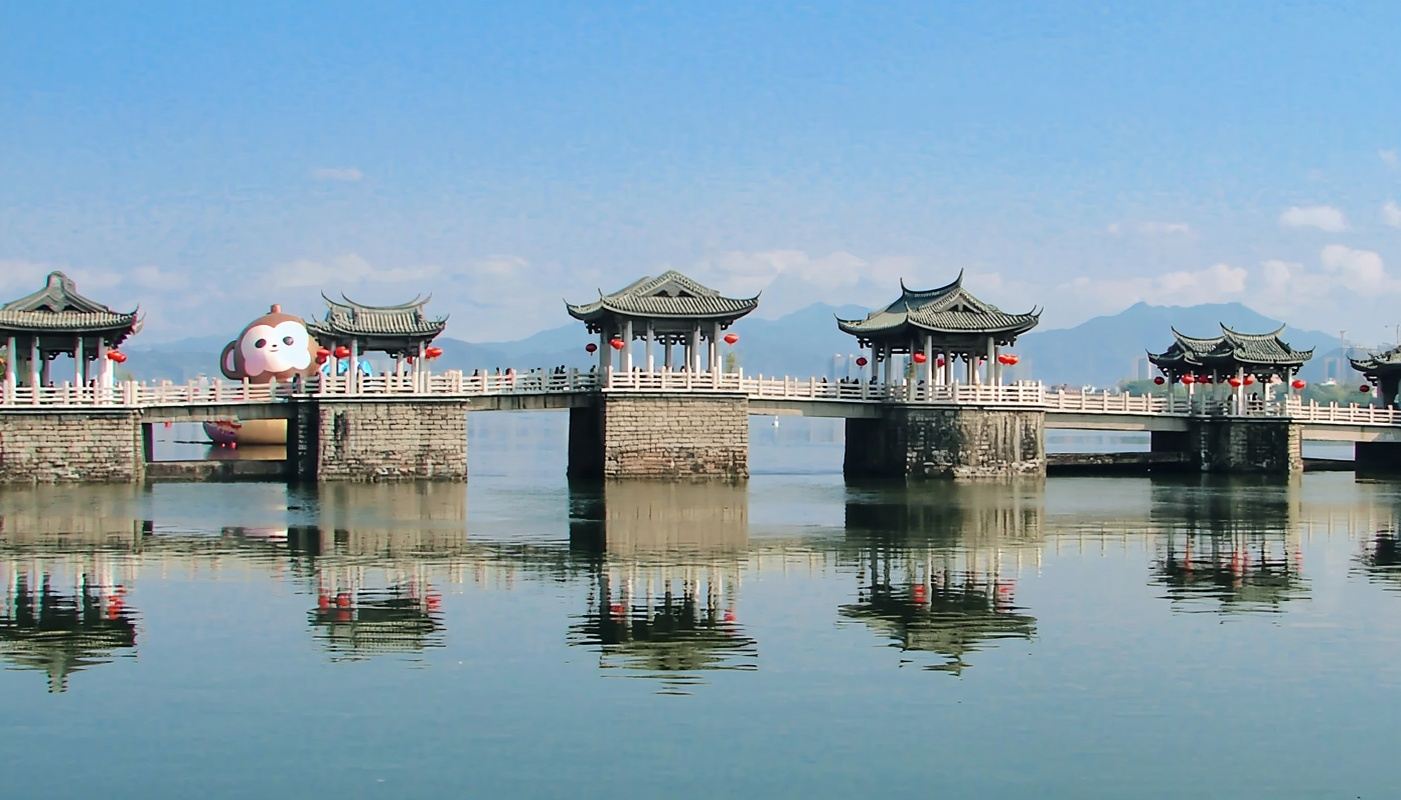 차오저우 고성+광제교+패방가(파이팡제)+한문공 사당(한원공츠)+개원사+용호고채(룽후구자이) 등 전문 자격증을 보유한 가이드의 도보 해설