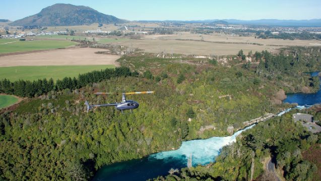 Taupo: Helicopter Flight Over Huka Falls and Maori Carvings