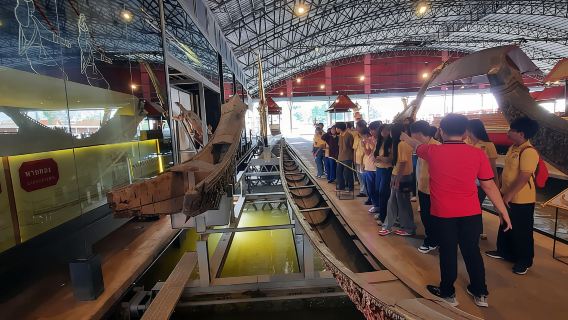 Bangkok: Flower Market, Klongs, and Royal Barges Tour