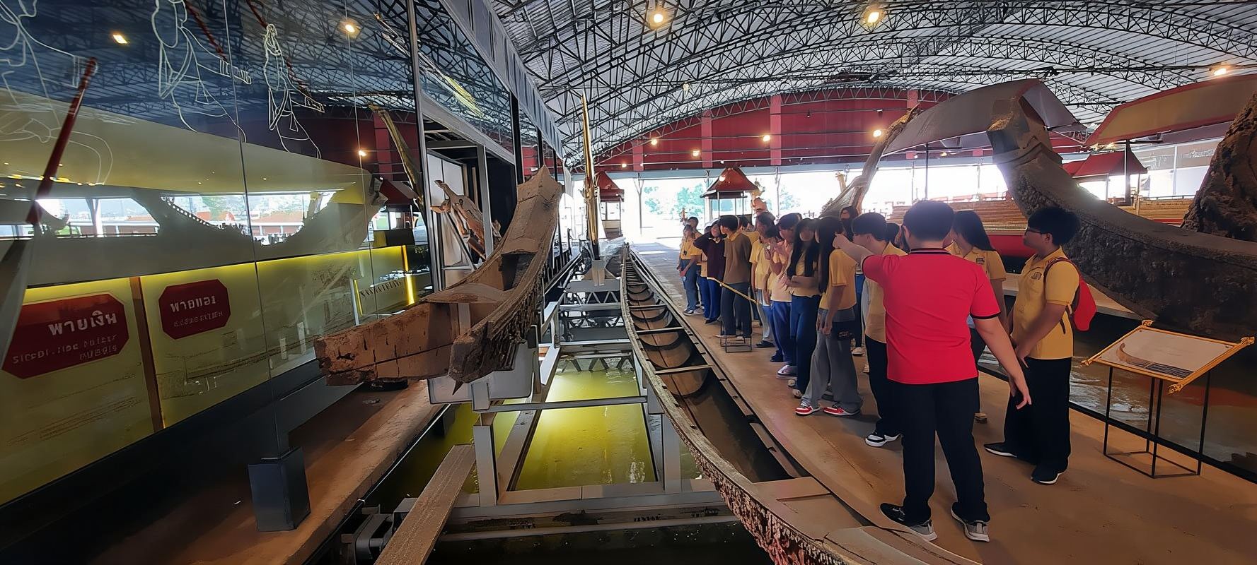 Bangkok: tour del mercato dei fiori, dei klong e delle chiatte reali
