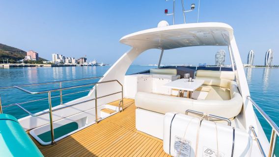 [Huizhou yacht private charter] Huizhou Xunliao Bay 63-foot business yacht private charter sea fishing