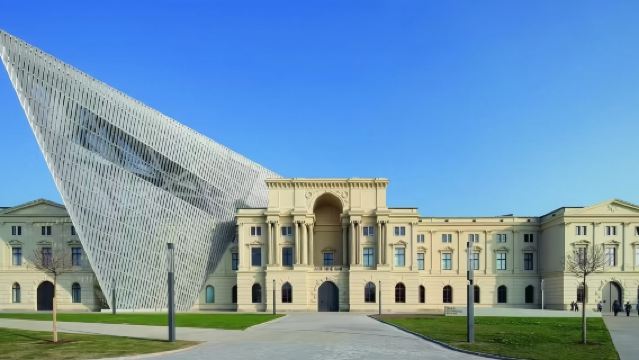 德國柏林周邊德紹包浩斯德紹建築群+沃利茨園林王國一日遊