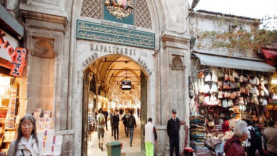 Old Town: Blue Mosque, Topkapi Palace and Grand Bazaar - Full-Day Small Group Tour