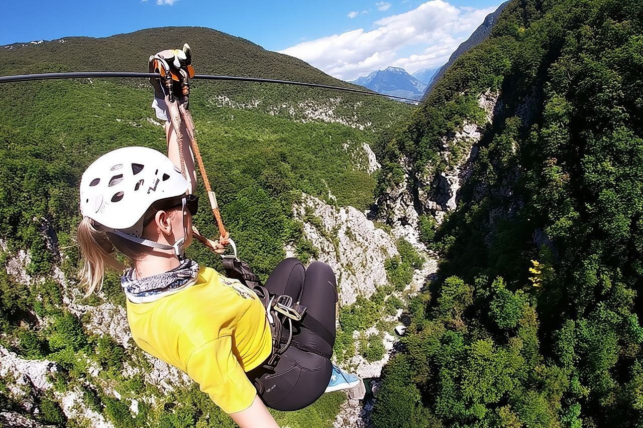 Bovec Zipline - ngarai Ucja - jalur zipline terpanjang di Eropa
