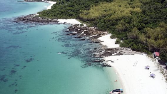 ทัวร์เรือเร็วส่วนตัวไปเกาะไผ่พร้อมกิจกรรมทางน้ำ