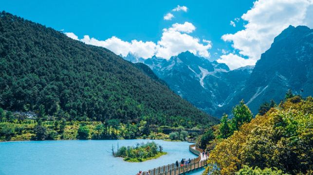 麗江玉龍雪山+藍月谷+日照金山一日遊【8人團官方票無需搶票】