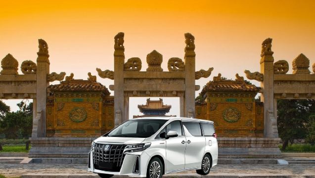 lawatan sehari sewaan peribadi 12 jam pergi-balik Beijing ke Makam Qing Timur Hebei dengan pengangkutan dari pintu ke pintu dalam Lingkaran 5