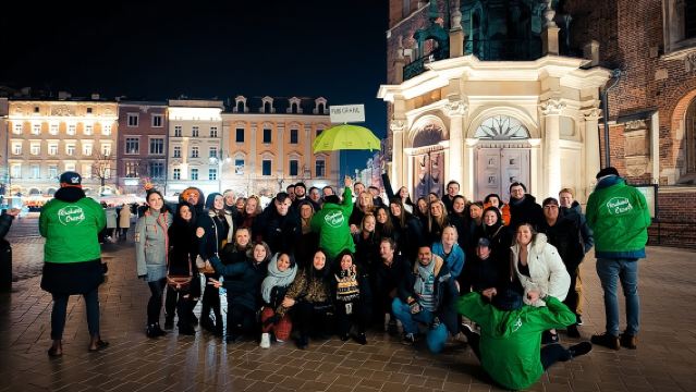 Pub Crawl + Bevande Illimitate + Ingresso VIP + Giochi da Bere & Fotografo